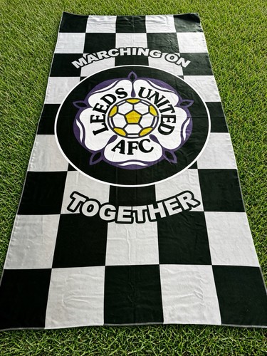 Leeds united beach towel - leeds,